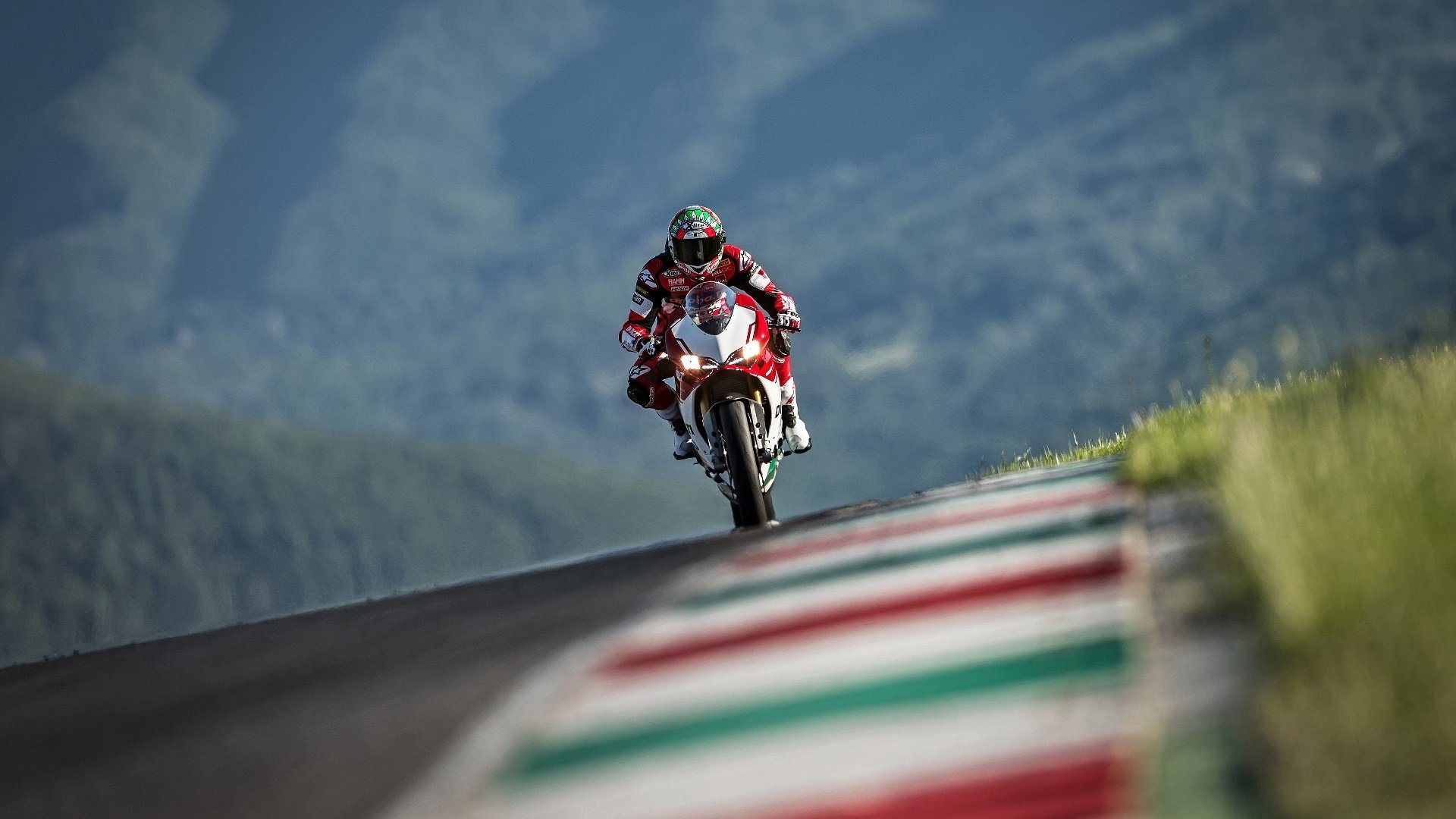 莱比锡单刀梦碎，申花门神逆天扑救铸就英雄，莱比锡单刀梦碎，申花门神逆天扑救铸就英雄
